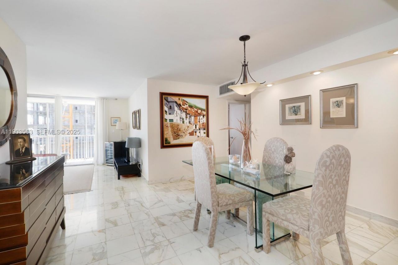 145 SE 25th Rd, Unit 702, Miami, FL 33129 Photo