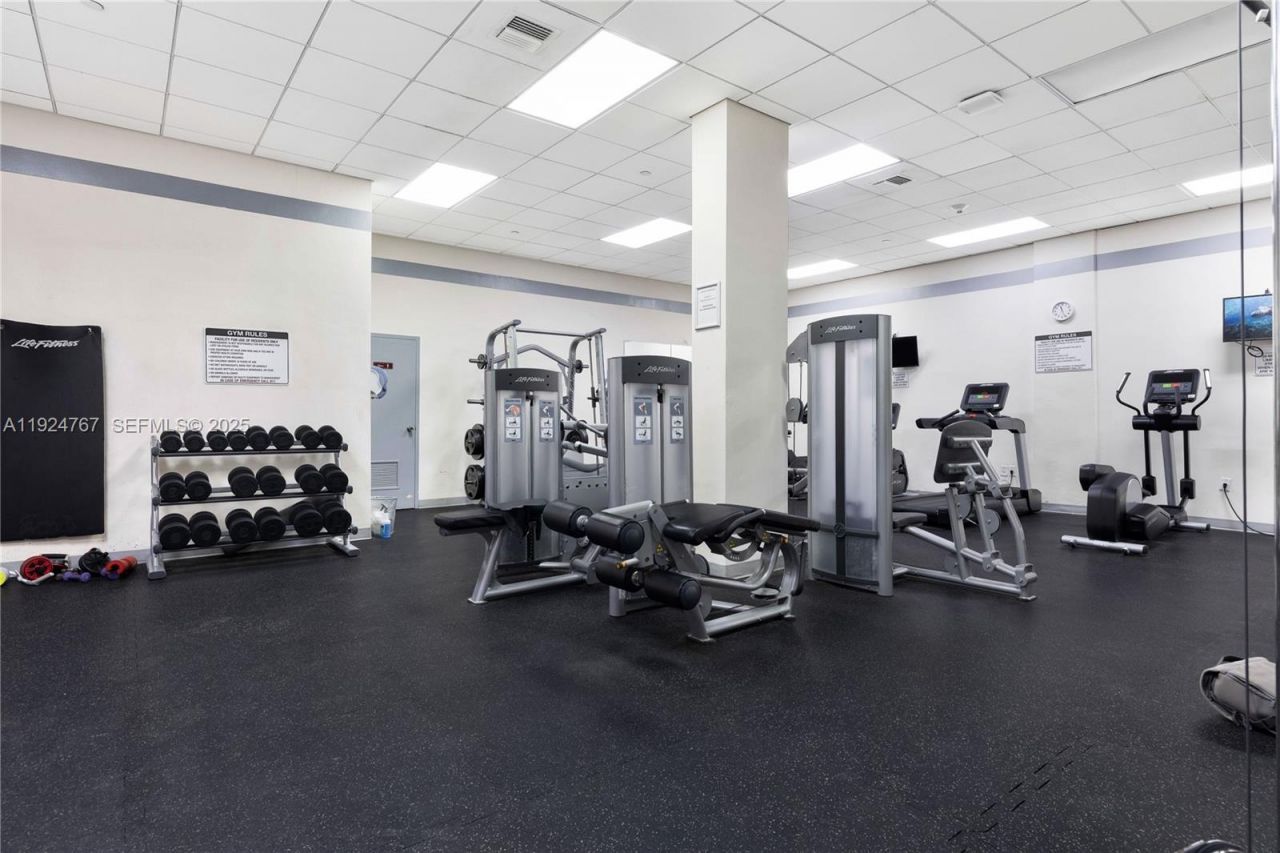 5825 Collins Ave, Unit 6E, Miami Beach, FL 33140 Photo