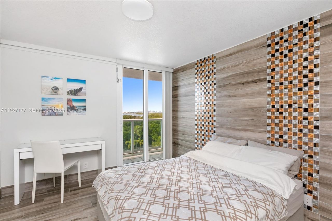 100 Bayview Dr, Unit 625, Sunny Isles Beach, FL 33160 Photo