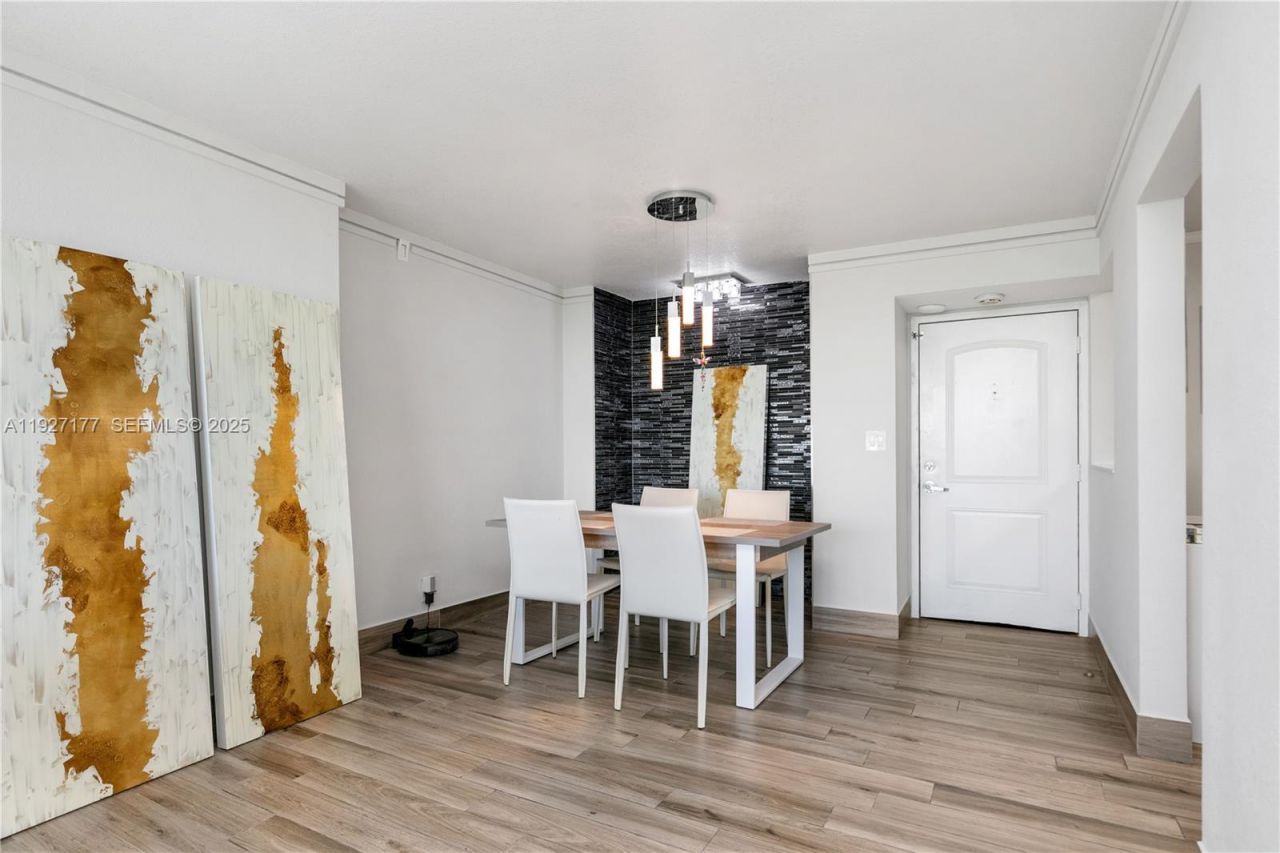 100 Bayview Dr, Unit 625, Sunny Isles Beach, FL 33160 Photo