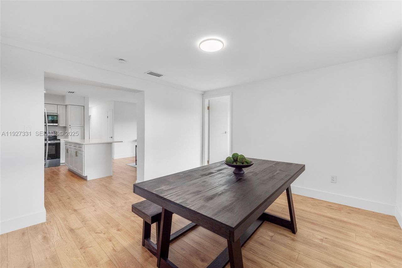 9915 SW 212th St, Cutler Bay, FL 33189 Photo