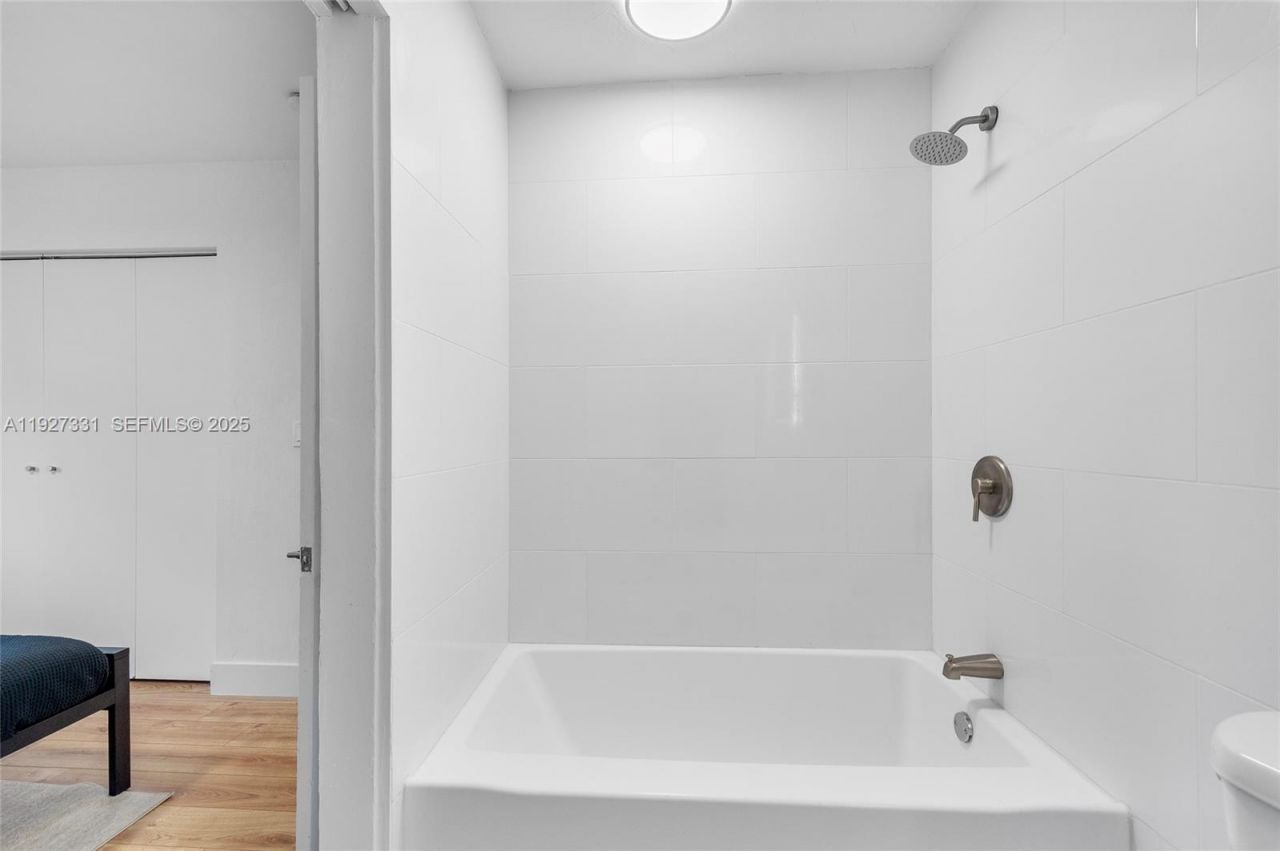 9915 SW 212th St, Cutler Bay, FL 33189 Photo