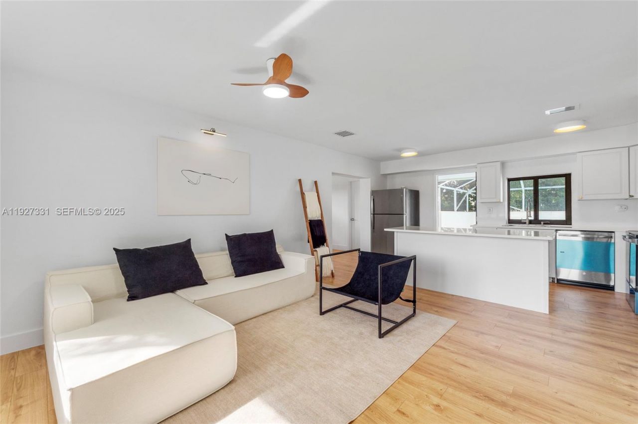 9915 SW 212th St, Cutler Bay, FL 33189 Photo