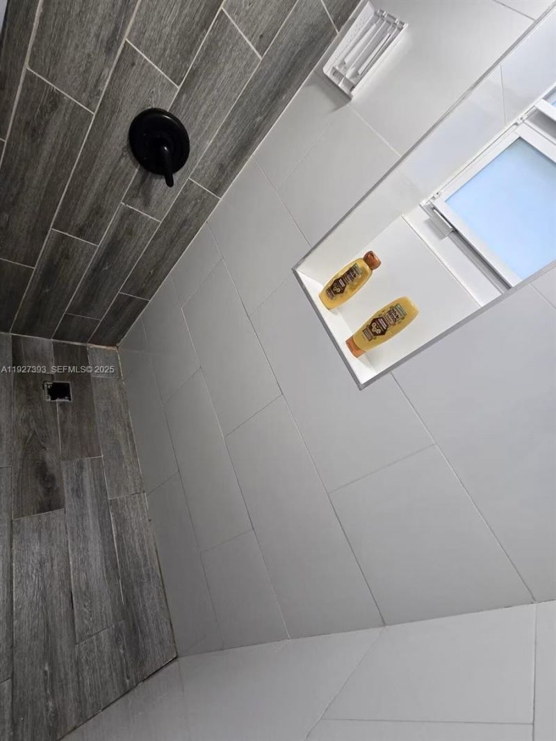 845 NW 3rd St, Unit C, Miami, FL 33128 Photo