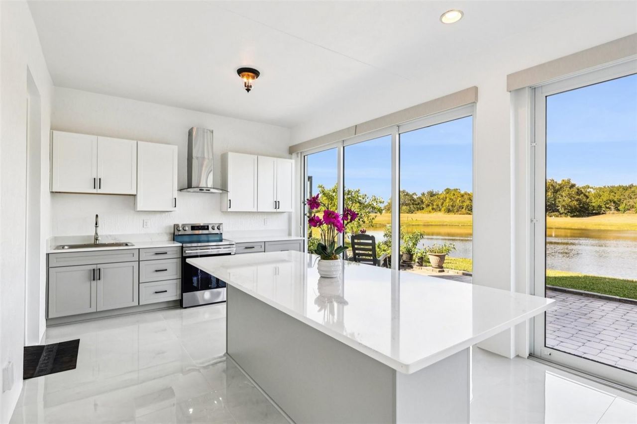 13265 Bromborough Drive, Orlando, FL 32832 Photo