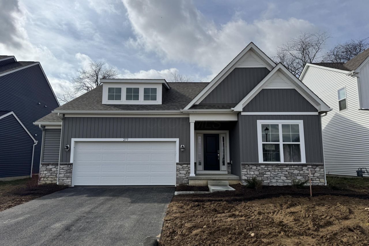 277 Olympic Loop, Commercial Point, OH 43116 Main Photo