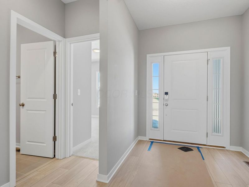 277 Olympic Loop, Commercial Point, OH 43116 Photo 4