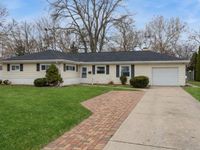 1902 N Washington Street, Wheaton, IL 60187 primary photo