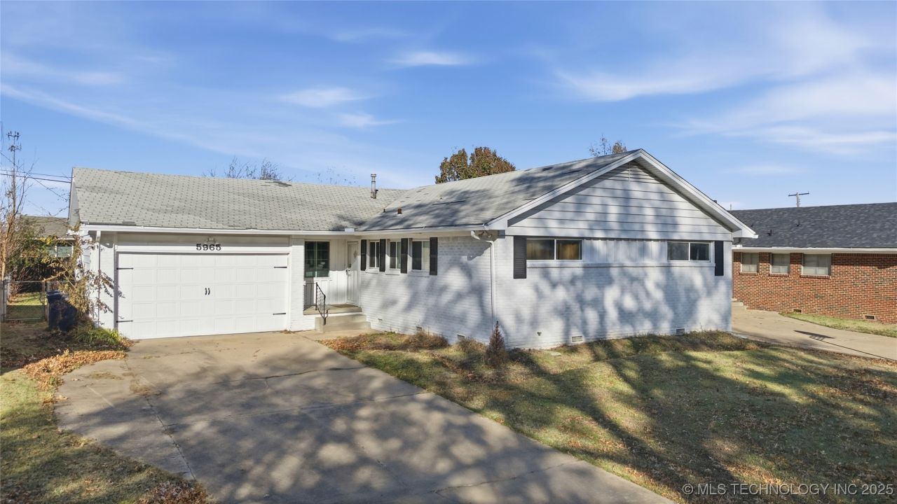 5965 E 24th Place, Tulsa, OK 74114 Main Photo