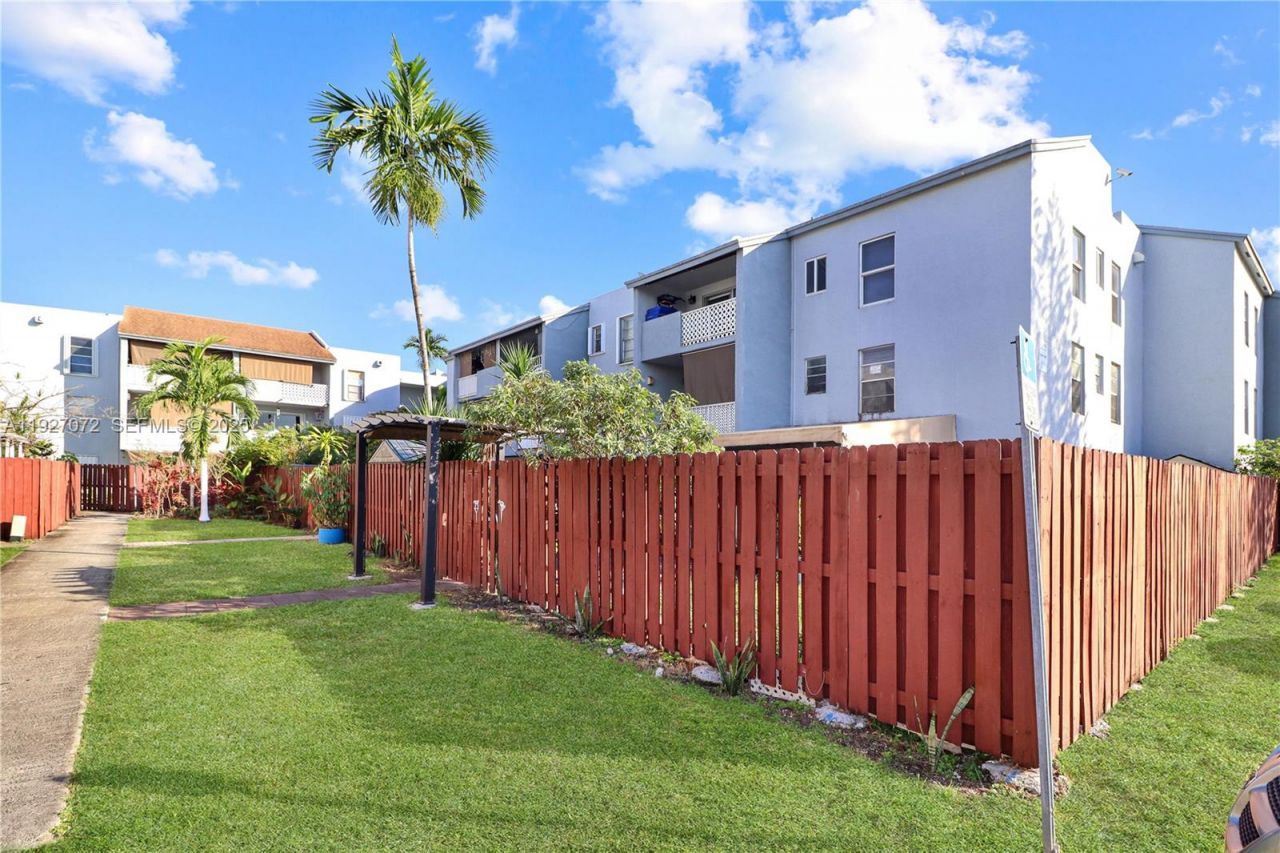 6195 W 18th Ave, Unit G101, Hialeah, FL 33012 Photo