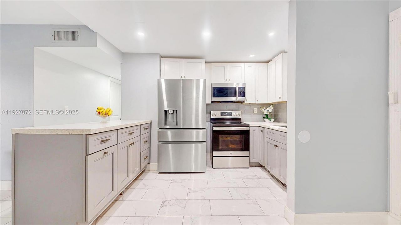 6195 W 18th Ave, Unit G101, Hialeah, FL 33012 Photo