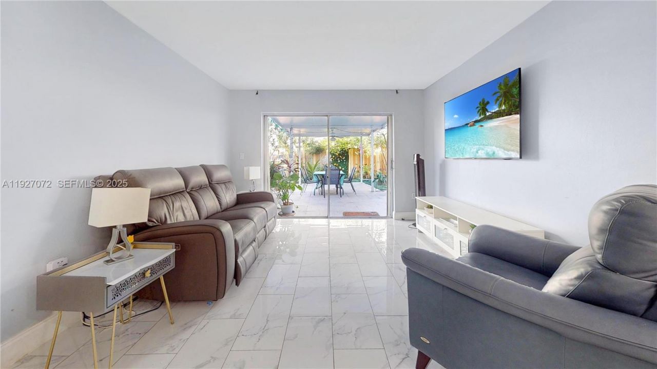 6195 W 18th Ave, Unit G101, Hialeah, FL 33012 Photo