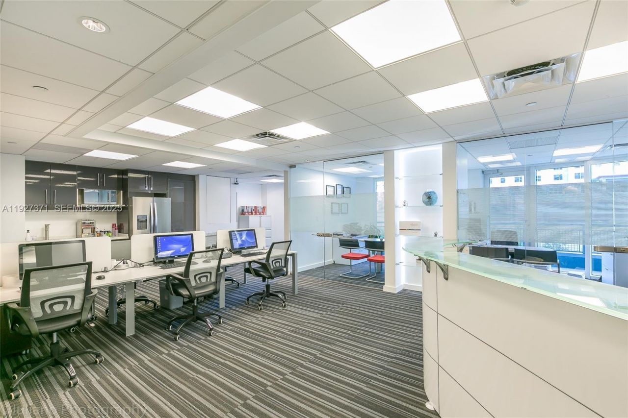 40 SW 13th St, Unit 202, Miami, FL 33130 Photo