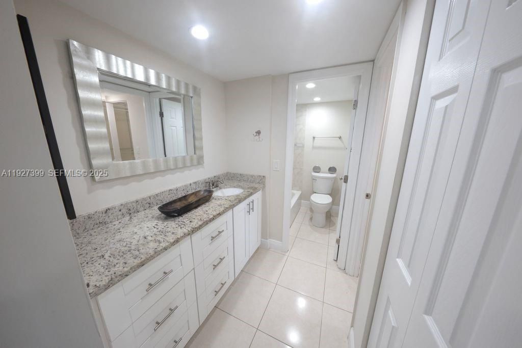 9450 Poinciana Pl, Unit 106, Davie, FL 33324 Photo