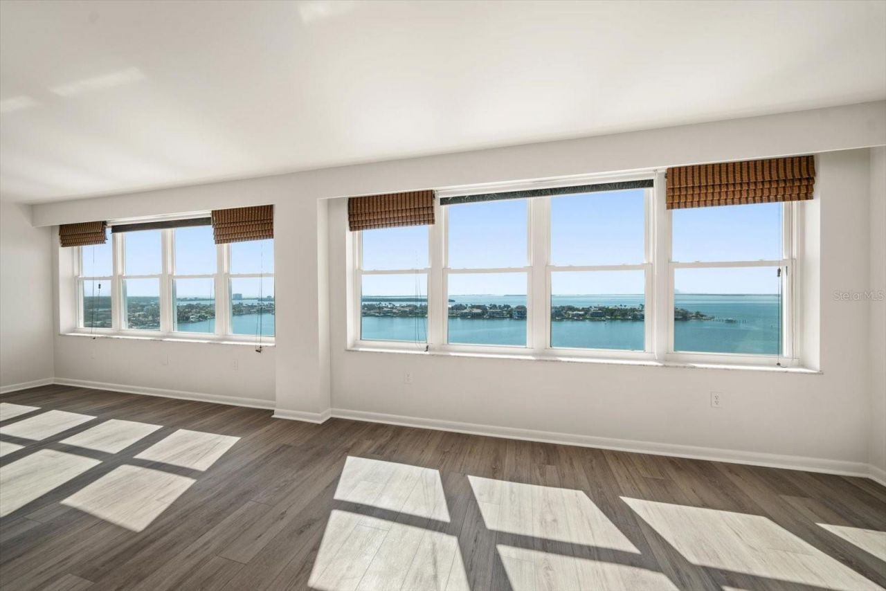 5200 Brittany Drive S, Unit 1503, Saint Petersburg, FL 33715 Photo