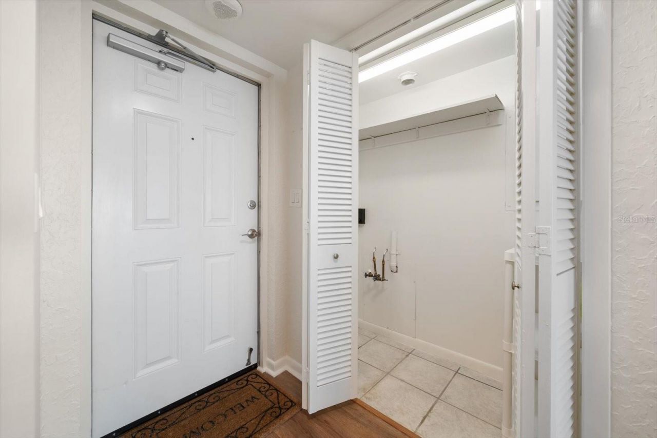 5200 Brittany Drive S, Unit 1503, Saint Petersburg, FL 33715 Photo