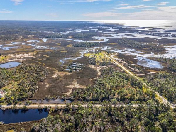 125 SW 284, STEINHATCHEE, FL 32359