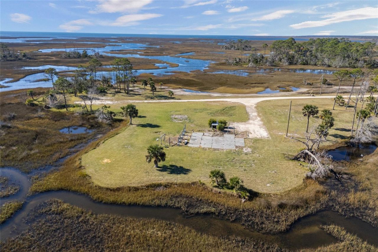 125 SW 284, Steinhatchee, FL 32359 Photo