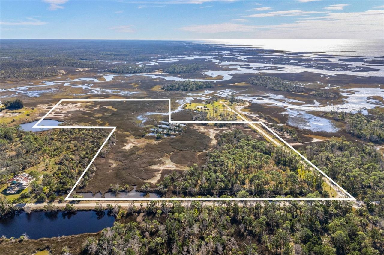 125 SW 284, Steinhatchee, FL 32359 Photo