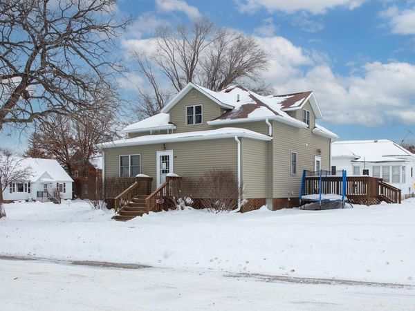 520 3rd St, Allison, IA 50602