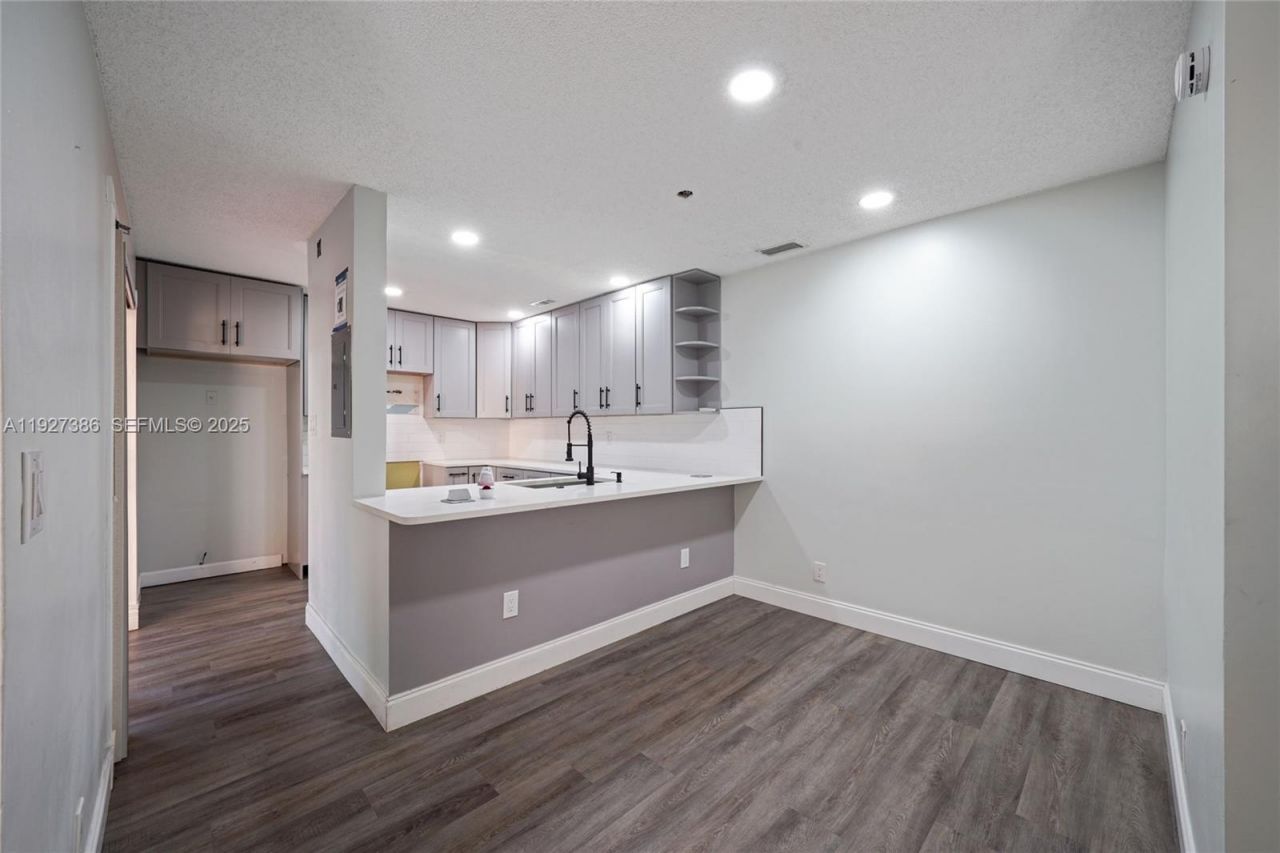 3845 Cocoplum Cir, Unit 3597, Coconut Creek, FL 33063 Photo