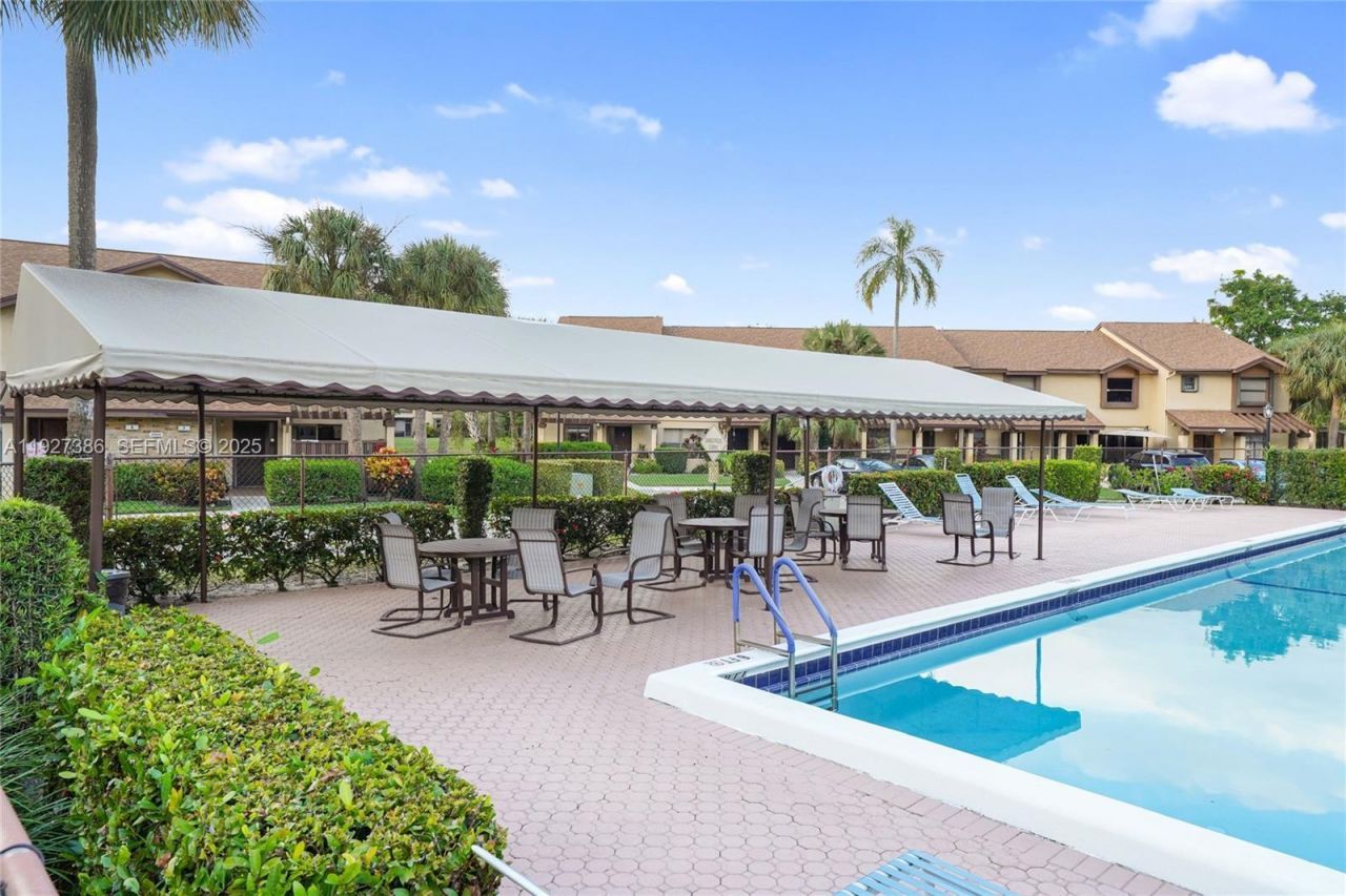 3845 Cocoplum Cir, Unit 3597, Coconut Creek, FL 33063 Photo