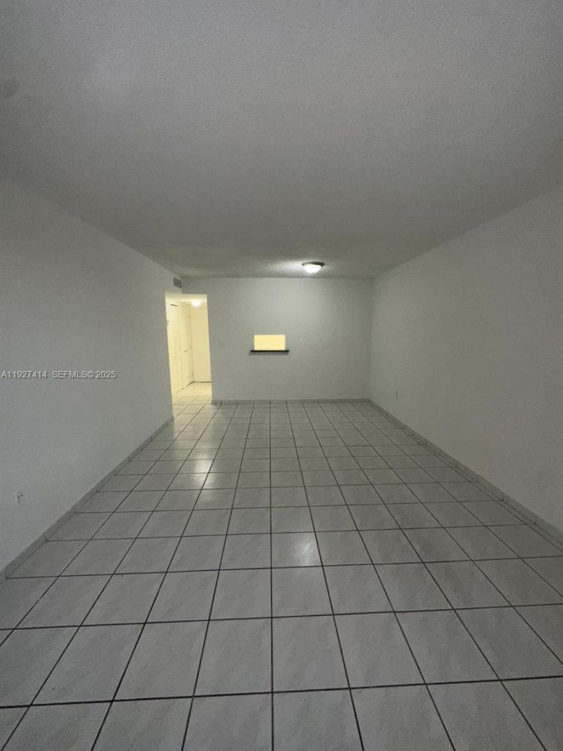 5665 W 20 Av, Unit 308, Hialeah, FL 33012 Photo