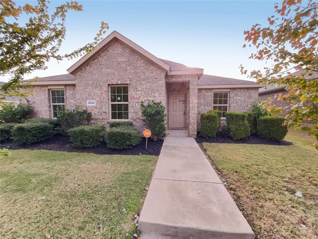 2052 Fair Weather Drive, Lancaster, TX 75146 Main Photo