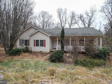 1195 SHANGRI LA ROAD, BENTONVILLE, VA 22610