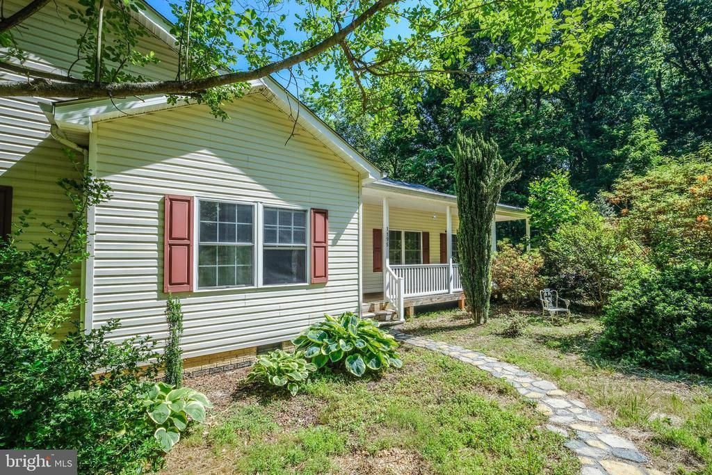 1195 SHANGRI LA ROAD, BENTONVILLE, VA 22610