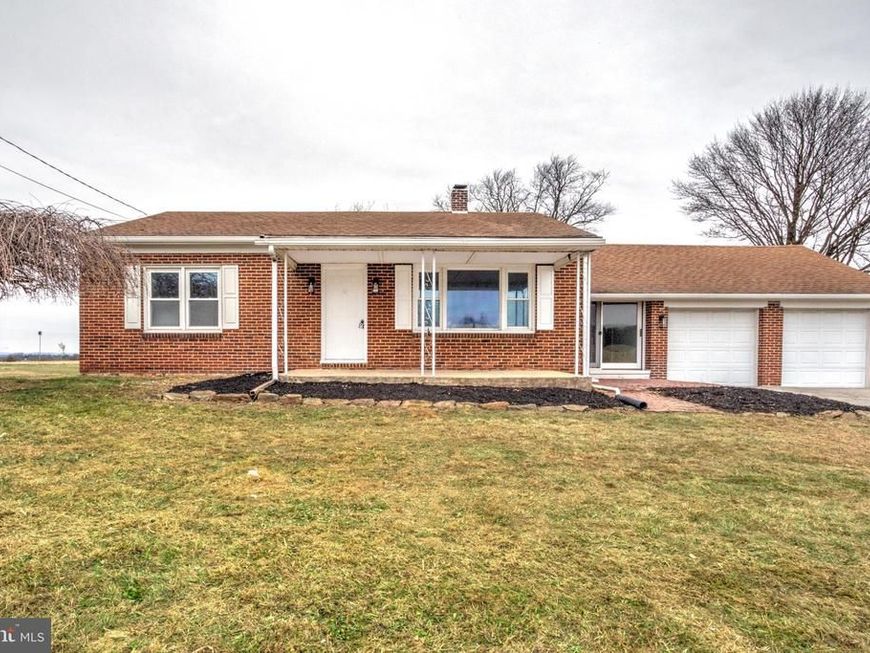 7047 Lincoln Highway W, Thomasville, PA 17364 Main Photo