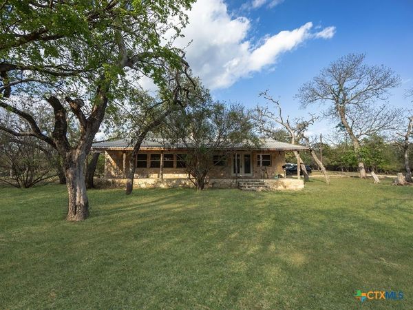 340 Rio Oak, Pipe Creek, TX 78063