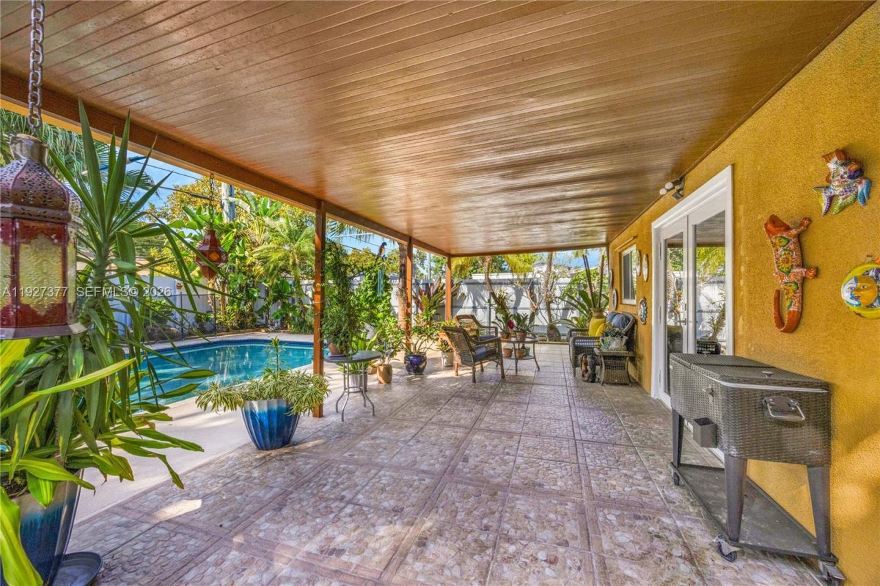 4110 W 7th Ln, Hialeah, FL 33012 Photo