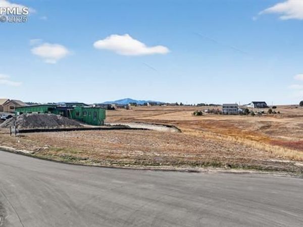 15690 Fox Creek Lane, Colorado Springs, CO 80908