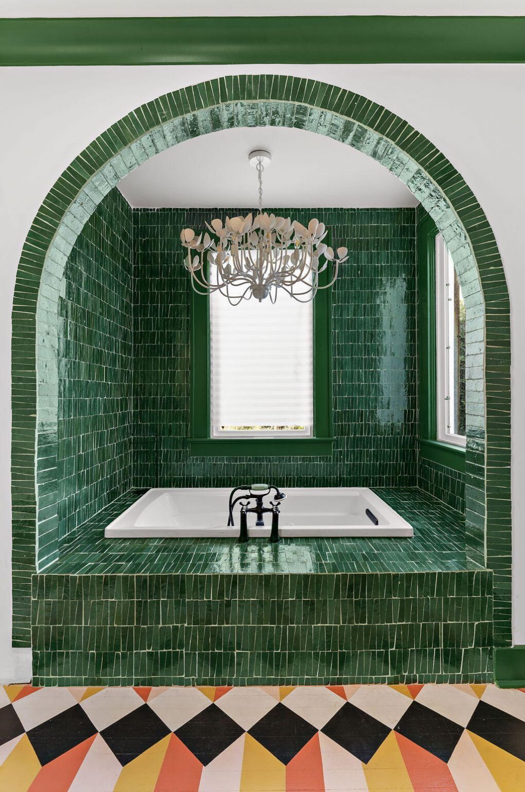 208 Gordon Street Photo 13