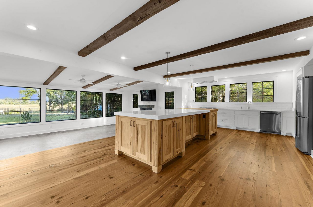 208 Gordon Street Photo 22