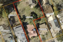 208 Gordon Street photo 4