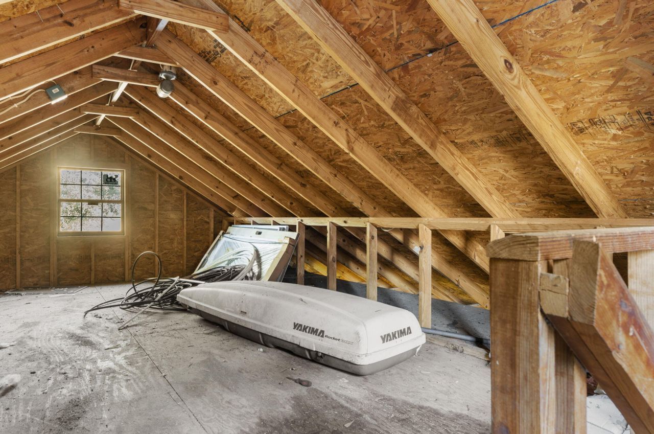 208 Gordon Street Photo 87