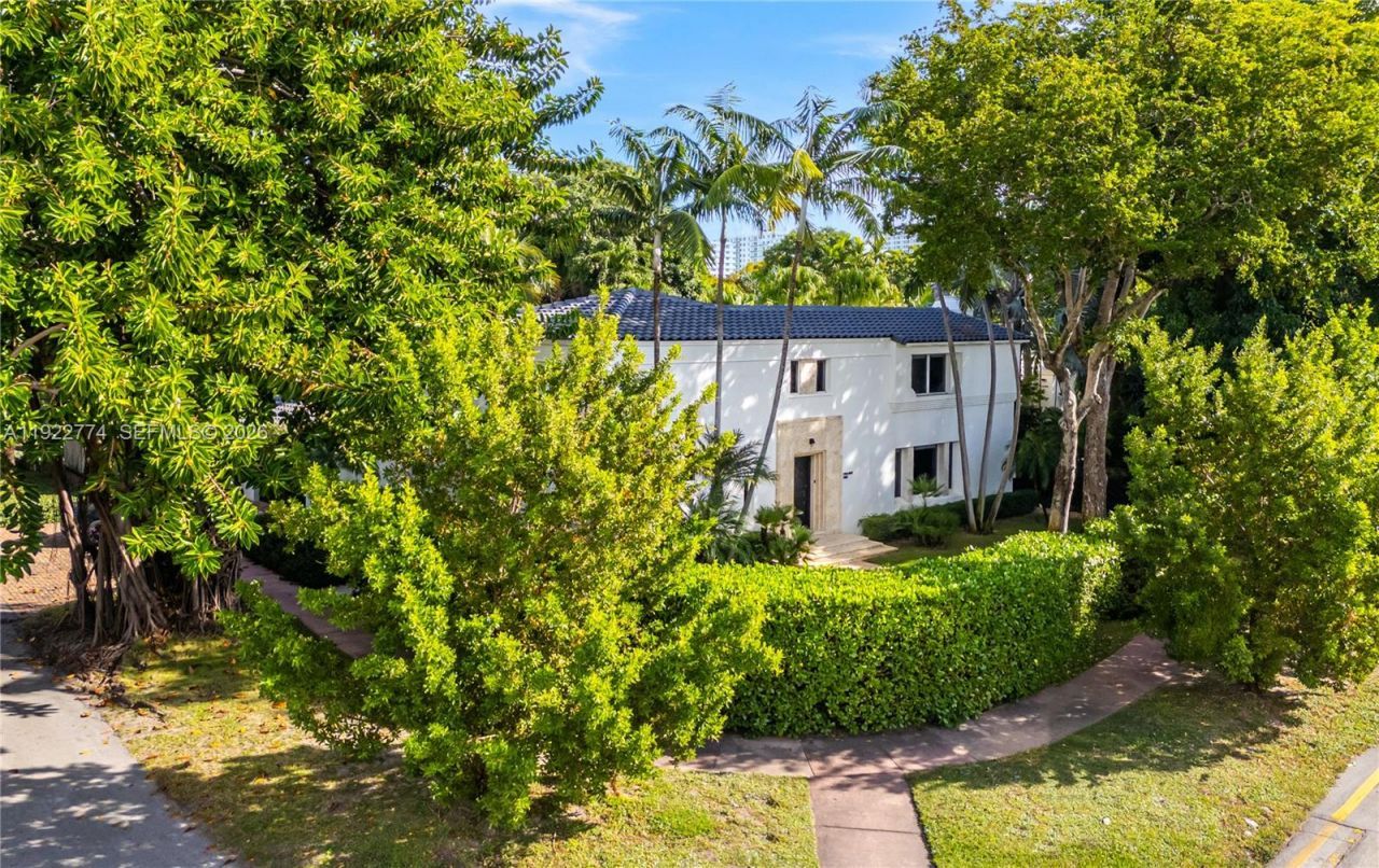 5181 La Gorce Dr, Miami Beach, FL 33140 Photo