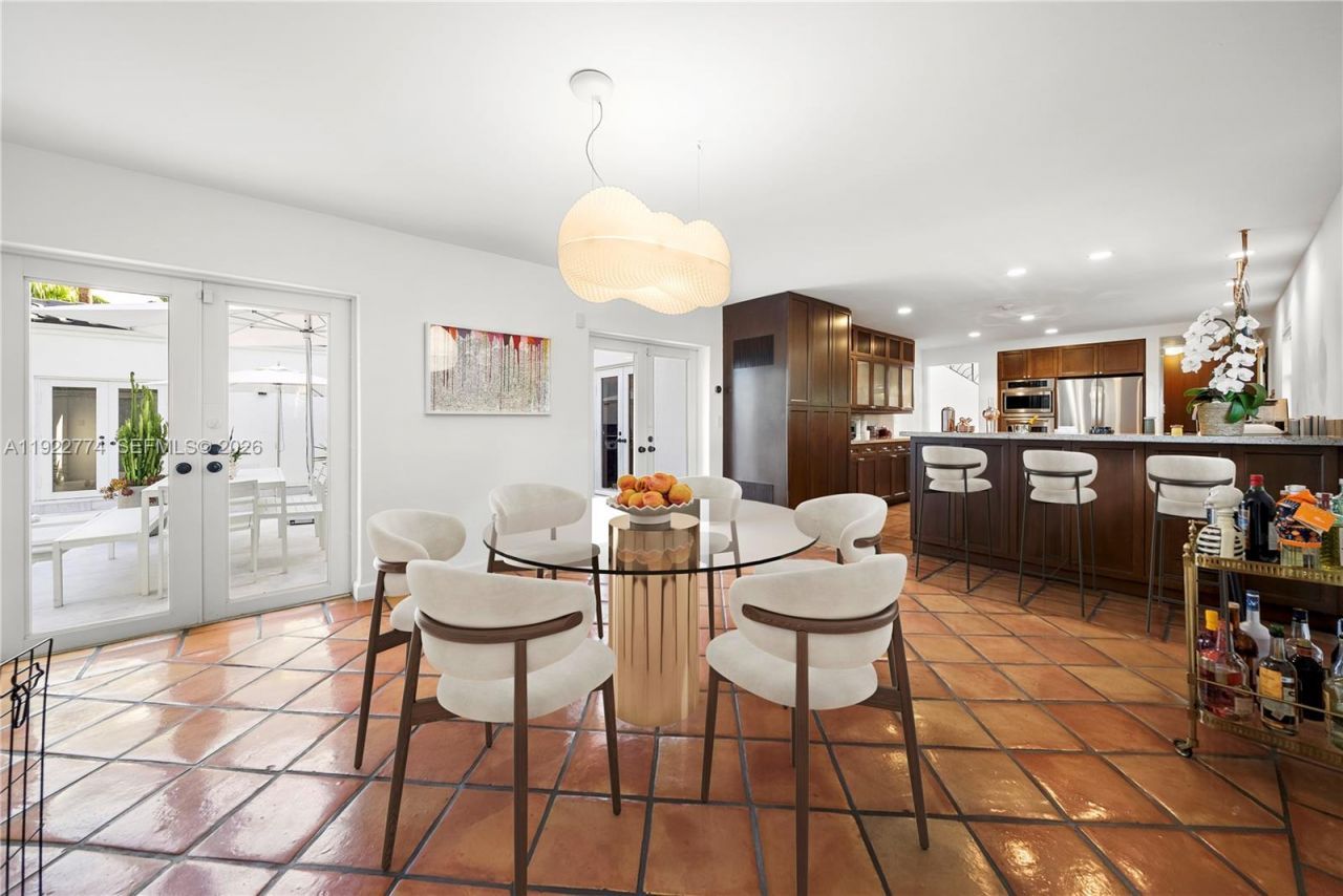 5181 La Gorce Dr, Miami Beach, FL 33140 Photo