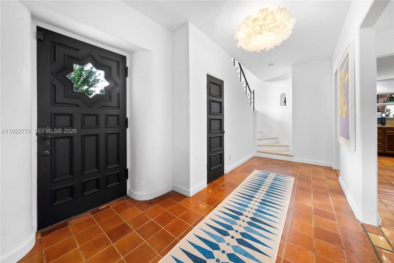 5181 La Gorce Dr, Miami Beach, FL 33140 Photo