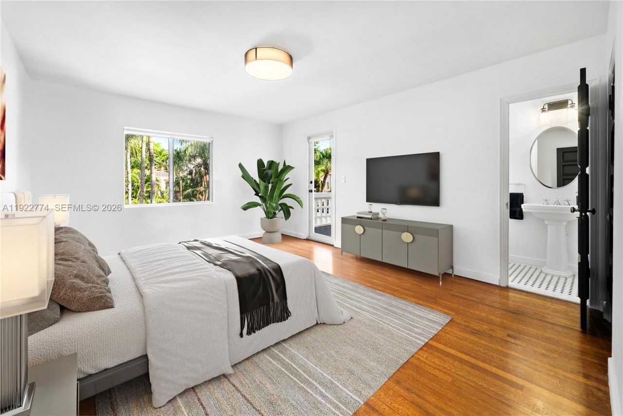 5181 La Gorce Dr, Miami Beach, FL 33140 Photo