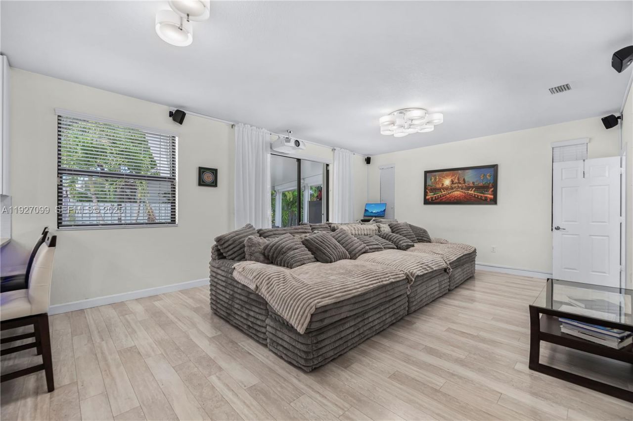 3461 SE 1st St, Homestead, FL 33033 Photo