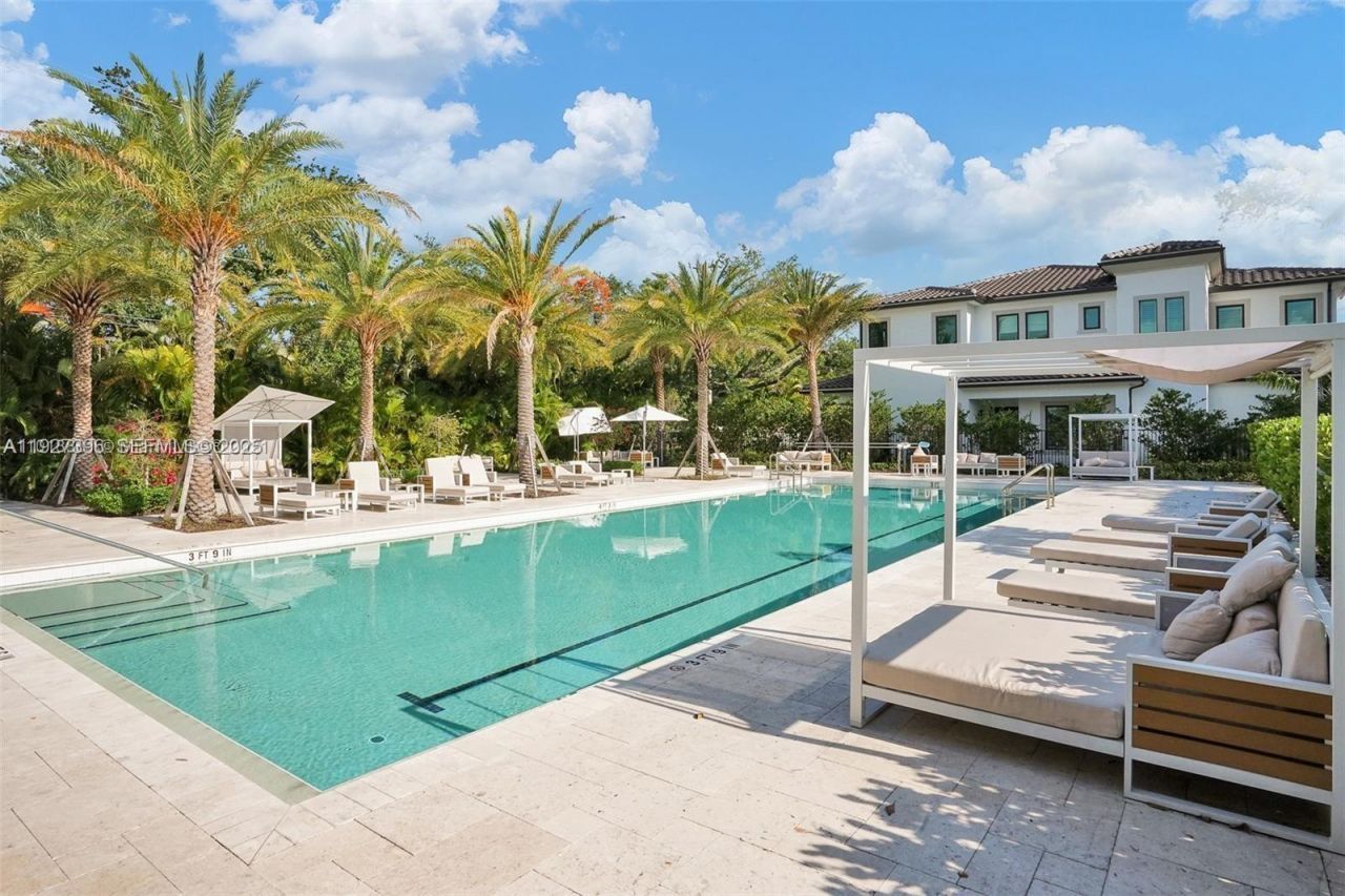 5883 W Brookfield Cir W, Hollywood, FL 33312 Photo