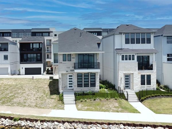 528 Secretariat Drive, Rowlett, TX 75088