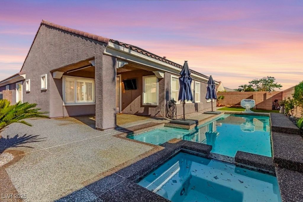 7301 Royal Melbourne Drive, Las Vegas, NV 89131 Main Photo