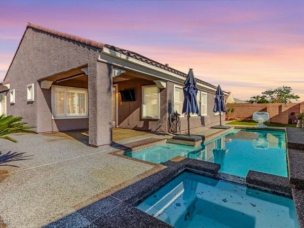 7301 Royal Melbourne Drive, Las Vegas, NV 89131