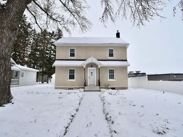 212 W 3rd Street, Zumbrota, MN 55992