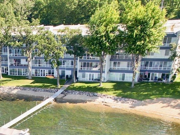 315 Park Lake Boulevard, Unit 207, Detroit Lakes, MN 56501