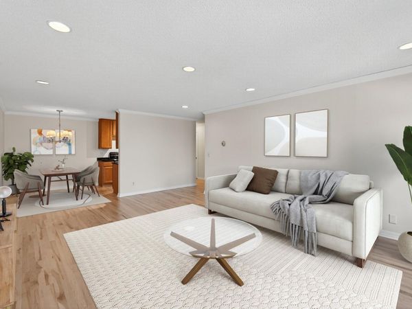 821 Douglas Avenue, Unit 204, Minneapolis, MN 55403